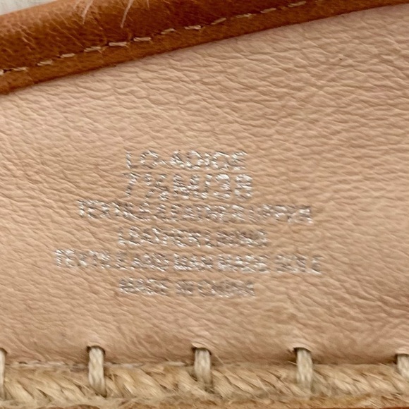 Louise et Cie striped flat espadrilles with gold pineapple - size 7.5 - Picture 10 of 13